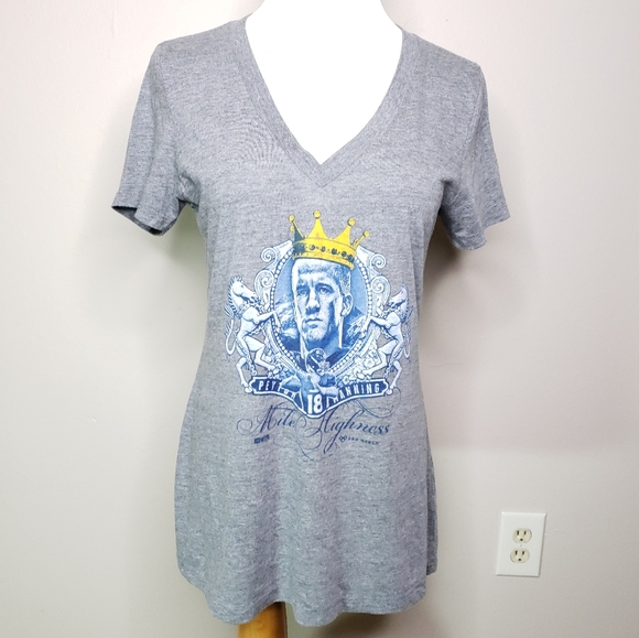 Peyton Manning Broncos T-Shirt V-Neck Collectors Item - Picture 1 of 5